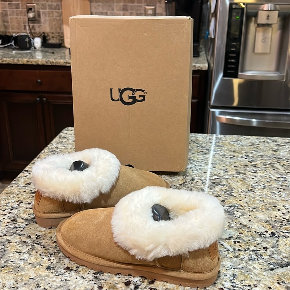 COPY - UGG Suede Slippers NEW never worn size 39